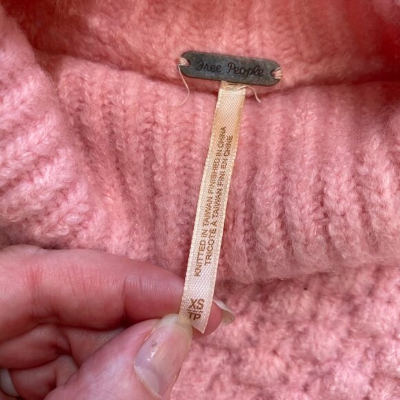 Free People Bradley Cropped Boxy Turtleneck Sweater XS Bubblegum Pink Pullover - Picture 3 of 8